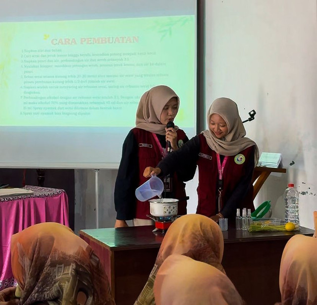 Pemaparan Program kerja Mahasiswa bersama anggota posyandu ILP