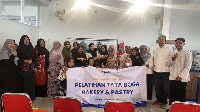 Pelatihan Tatab Boga Bakery & Pastry sukses digelar DT Peduli Malang sinergi dengan Food Lab Malang Creative Center (Sumber : DT Peduli)