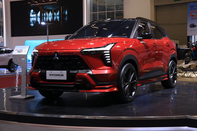 Serangkaian model modifikasi Mitsubishi di GJAW 2025. Foto: Syahrul Ghiffari/kumparan