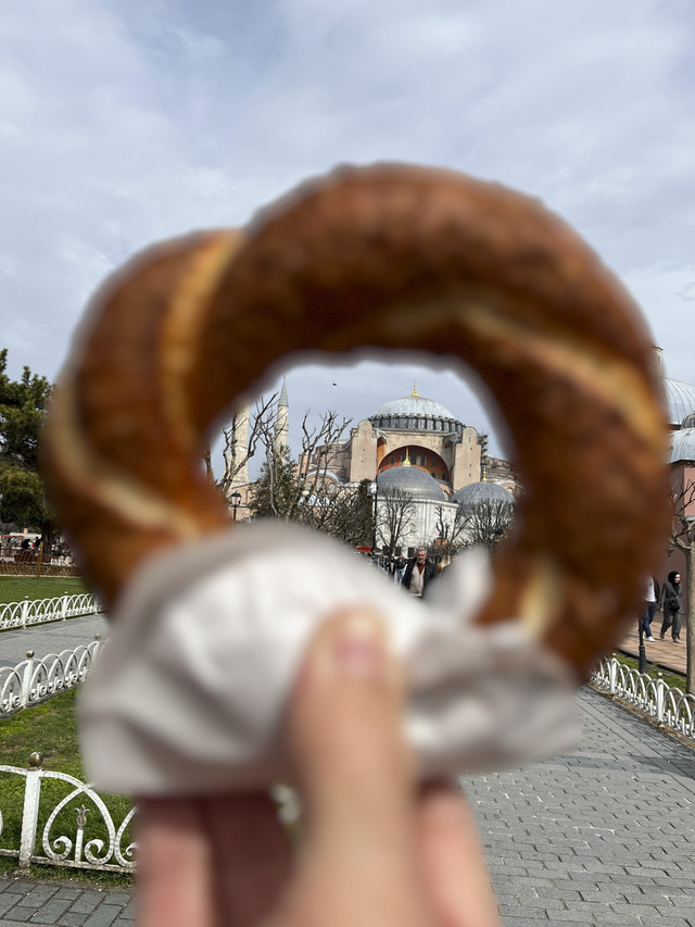 Simit, roti khas turki. Foto: Ela Nurlaela/kumparan