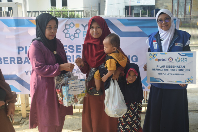 PIKK, YBM PLN UPT Palembang dan DT Peduli Bagikan 100 Paket Nutrisi Stunting di Kota Palembang (Sumber : DT Peduli)