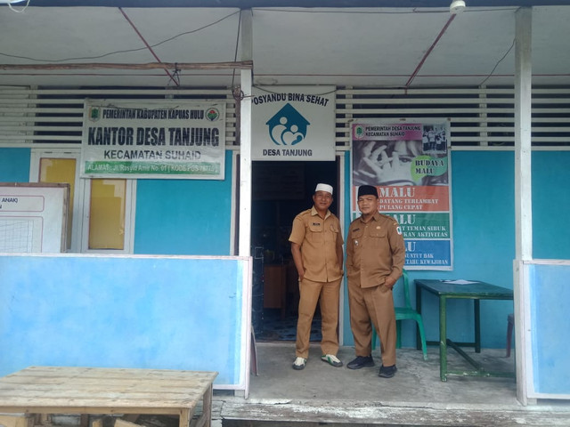 Gedung posyandu yang dimultifungsikan menjadi kantor desa sekarang. Foto: Dok. Istimewa