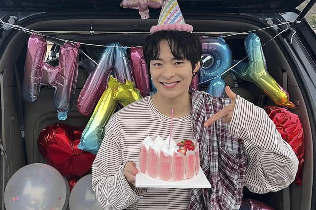 Aktor Korea Selatan Song Geon Hee. Foto: Instagram/ @songgeonhee