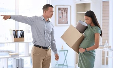 Ilustrasi gambar perlakuan diskriminasi terhadap perempuan. Sumber: Shutter Stock.