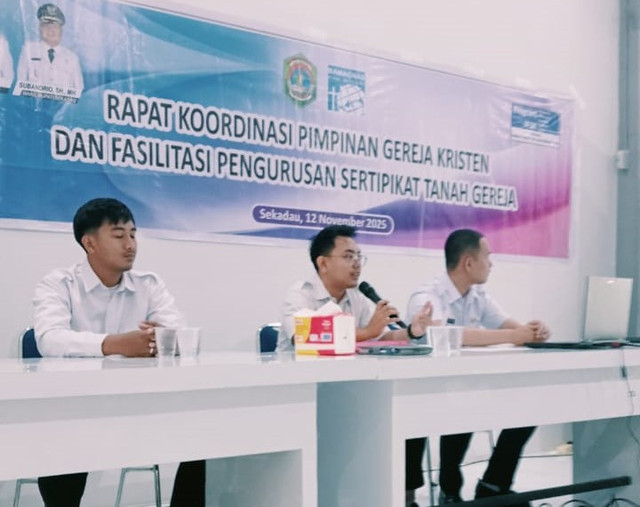 Rapat koordinasi pimpinan gereja dan fasilitasi kepengurusan sertifikat tanah gereja. Foto: Dok. Kantah Sekadau