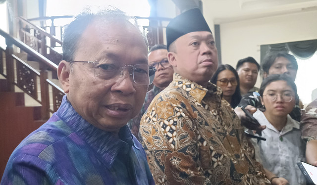 Gubernur Bali Wayan Koster dan Menteri Agraria dan Tata Ruang/Kepala Badan Pertanahan Nasional (ATR/BPN) Nusron Wahid di Kantor Gubernur Bali, Rabu (26/11/2025) Foto: Denita BR Matondang/kumparan