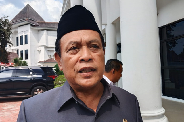 Ketua Komisi IV DPRD Karawang, Asep Junaedi. Foto: kumparan