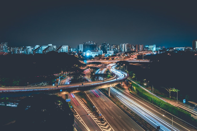 Ilustrasi penguatan infrastruktur backbone untuk percepatan digital di Indonesia. Foto: Unsplash.com/Shawn