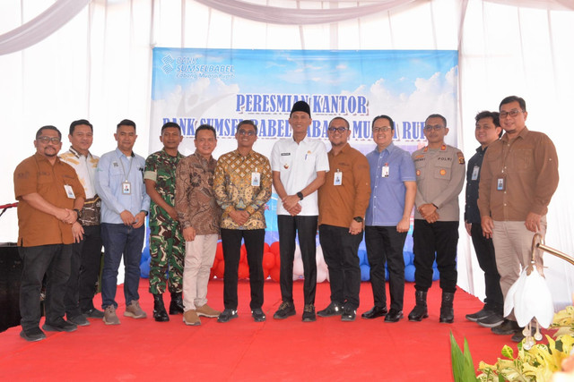 Peresmian kantor Bank Sumsel Babel Cabang Rupit, Muratara. (ist)