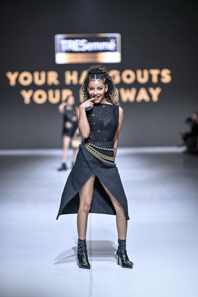 Koleksi Isshu bertajuk Realness di show Tresemmé Jakarta Fashion Week 2026. Foto: Jakarta Fashion Week