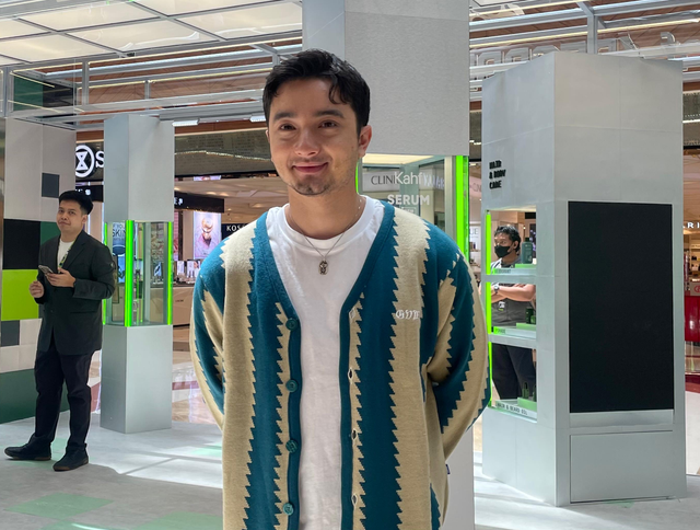 Bryan Domani saat acara konferensi pers perilisan Kahf Decode, Rabu (26/11/2025). Foto: Salsha Okta Fairuz/kumparan