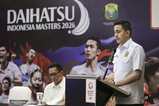 Sekretaris Jenderal PBSI Ricky Soebagdja menyampaikan kata sambutan pada konferensi pers Daihatsu Indonesia Masters 2026 di Jakarta, Kamis (27/11/2025).  Foto: Dhemas Reviyanto/ANTARA FOTO
