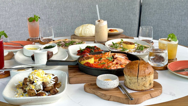 Ragam menu Mediterania di SKAI Bar & Grill. Foto: Nada Meita / kumparan