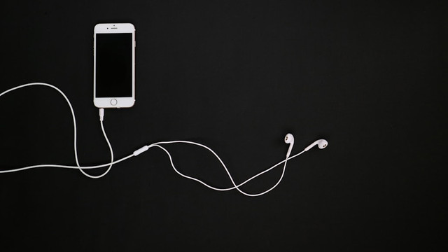 Ilustrasi makna lagu Multo damdamin. Foto: Unsplash/Abdul A