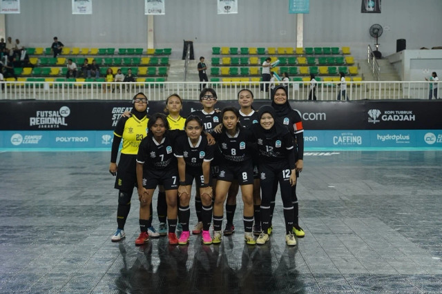 Tim putri Universitas Indonesia berpose jelang pertandingan melawan STKIP Pasuandan Cimahi, Sabtu (29/11). Foto: Dok. Campus League