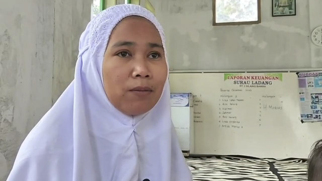 Ratna Wati, korban selamat namun suaminya meninggal akibat banjir bandang. Foto: Dok. kumparan