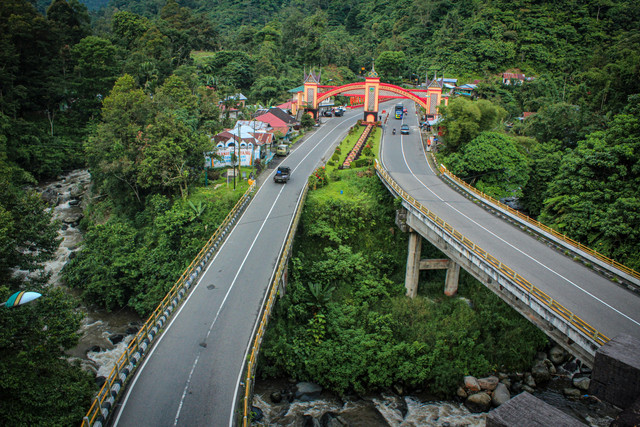 Suasana Gerbang Padang Panjang. Foto: Dok. padangpanjang.go.id