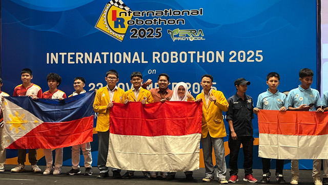 Tim SMK-SMTI Pontianak meraih juara di kompetisi International Robothon 2025. Foto: Dok. Istimewa