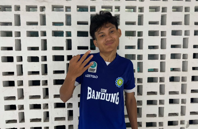 Pemain UIN Bandung, Syaiful di Campus League Futsal Jakarta Foto: Azrumi El Ghazali/kumparan