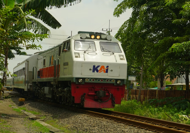 Ilustrasi jadwal kereta api pandanwangi desember 2025. Sumber: Unsplash/Muhammad Arief