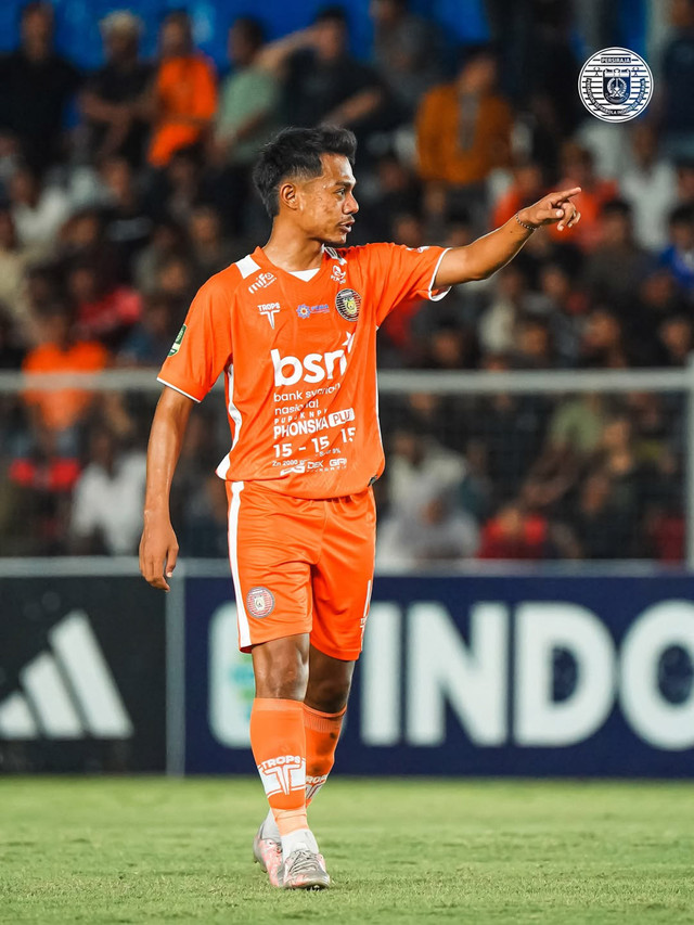 Pemain Persiraja Muammar Khadafi. Foto: Instagram @persiraja_official