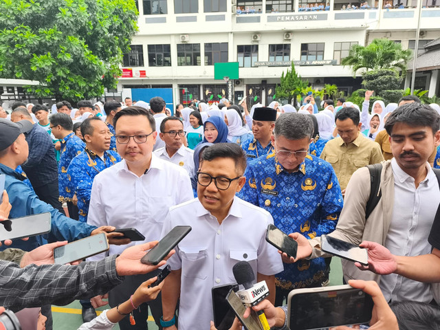 Cak Imin berkunjung ke SMKN 1 Bandung dalam Workshop Kepala Sekolah SMK Untuk Program SMK Go Global, Senin (1/12/2025). Foto: Linda Lestari/kumparan