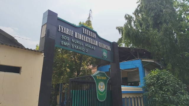 SMP Syahid 2, Cilincing, Jakarta Utara, tempat guru ditemukan tewas diduga bunuh diri. Foto: Jonathan Devin/kumparan