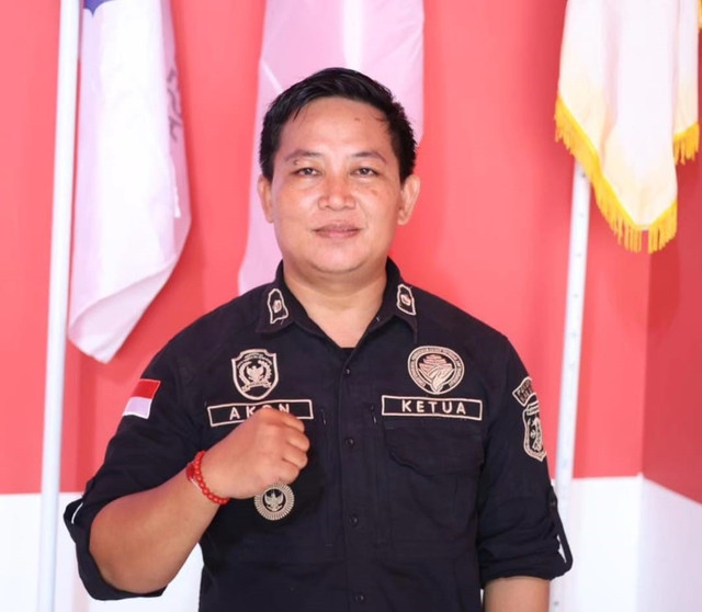 Ketua Dewan Pimpinan Cabang Persatuan Aparatur Pemerintah Desa Seluruh Indonesia (DPC PAPDESI) Kabupaten Sintang, Akon Foto: Yus/Hi!Pontianak