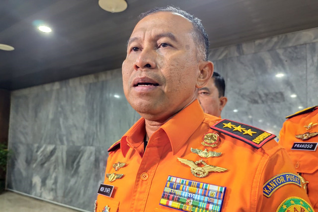 Kepala Basarnas Marsekal Madya TNI Mohammad Syafi'i di Kompleks Parlemen Senayan, Jakarta, Senin (1/12/2025). Foto: Luthfi Humam/kumparan