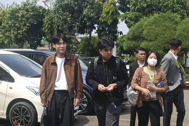 Na Daehoon kembali jalani sidang perkara cerai dengan Jule, di Pengadilan Agama Jakarta Selatan, Selasa (2/12/2025). Foto: Giovanni/kumparan