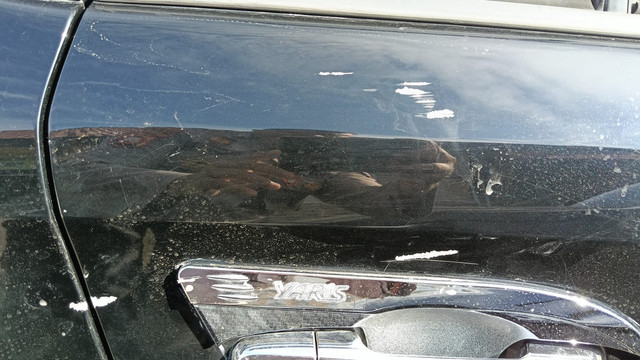 Mobil yang terkena lemparan batu di di kawasan Batu Buil, Tanjung Tengang, hingga Labang, Kabupaten Melawi. Foto: Dok. Polres Melawi