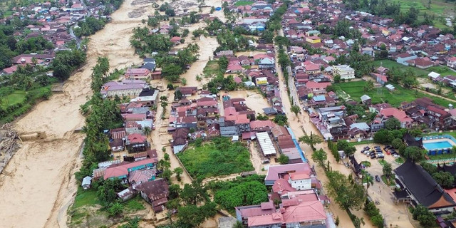 Indonesia Dikepung Tiga Sistem Siklon, Dosen IPB Ungkap Banjir Ekstrem Sumatra
