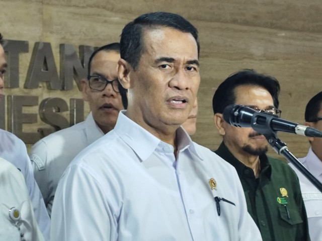 Menteri Pertanian (Mentan) Amran Sulaiman di Kantor Kementan, Jakarta Selatan, Selasa (2/12/2025). Foto: Widya Islamiati/kumparan