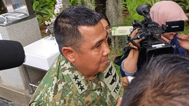 Kepala Badan logistik Pertahanan Yusuf Jauhari di Istana Negara, Jakarta Pusat, Selasa (2/12/2025). Foto: Zamachsyari/kumparan