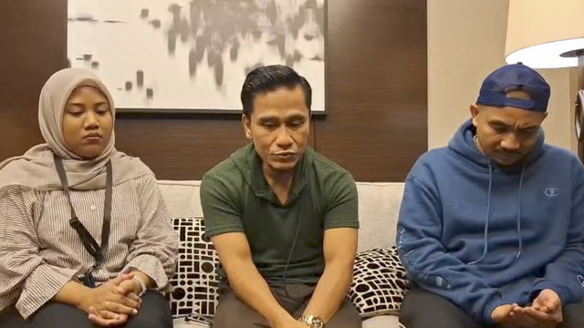 Ricky Komo dipercaya Gus Miftah salurkan bantuan untuk korban banjir bandang di Padang. Foto: Istimewa