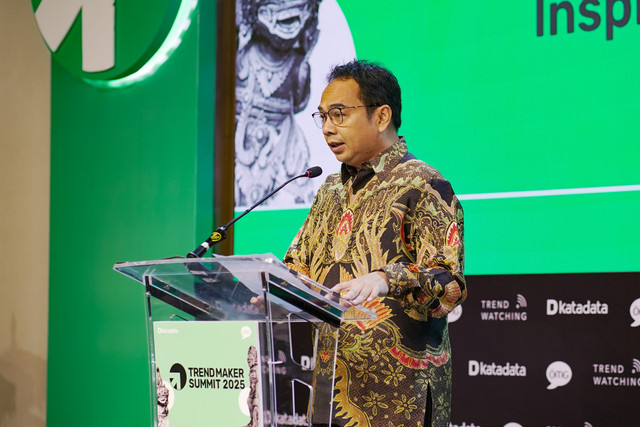 CoFounder & COO Katadata Ade Wahyudi saat Trend Maker Summit 2025. Foto: Dok. Istimewa