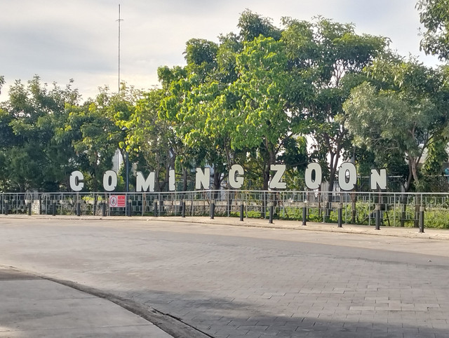 Instalasi Tulisan di Gerbang Depan Sunset Avenue Citra 8. Foto: Milik pribadi. 