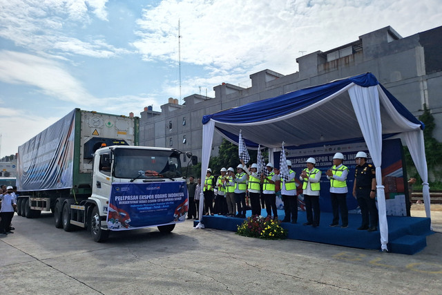 Pelepasan ekspor udang bebas C-137 ke AS di Pelabuhan Tanjung Priok, Jakarta, Rabu (3/12/2025). Foto: Argya Maheswara/kumparan