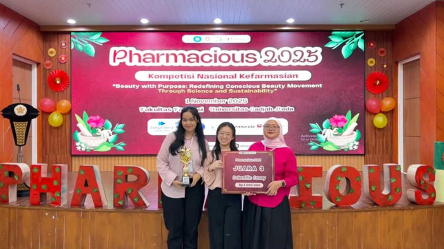 Mahasiswi Farmasi UPH Raih Juara lewat Inovasi Alat Deteksi Kosmetik ...
