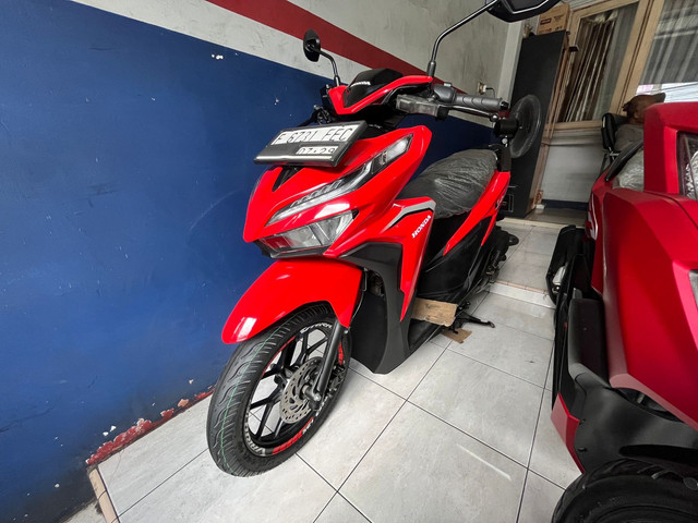 Honda Vario 125 bekas di showroom CV Firza Motor, Bogor pada Rabu (3/12/2025). Foto: Syahrul Ghiffari/kumparan