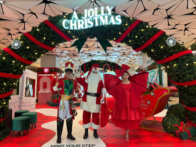 Meriahkan keceriaan Natal, Grand Indonesia hadirkan Ferris Wheel Christmas. Foto: Andari Novianti/kumparan