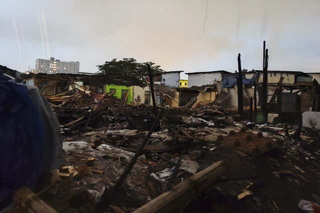 Situasi Kelurahan Sukahaji, Kecamatan Babakan Ciparay, Kota Bandung pasca 2 kali bentrokan pada Rabu (3/12/2025).  Foto: Linda Lestari/kumparan