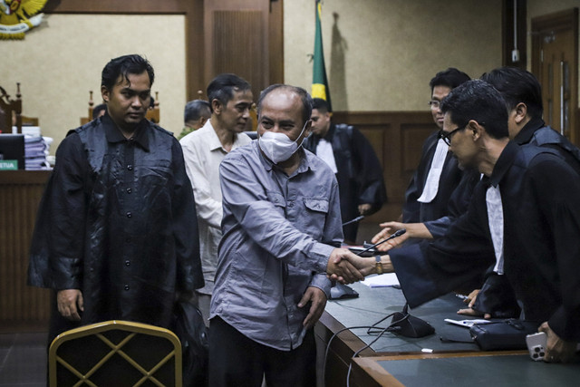 Suasana setelah sidang putusan terhadap tiga hakim terkait kasus 'vonis lepas' korupsi CPO di Pengadilan Tipikor, Jakarta, Rabu (3/12/2025). Foto: Iqbal Firdaus/kumparan