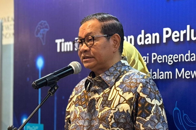 Gubernur DKI Jakarta Pramono Anung dalam High Level Meeting Tim Pengendalian Inflasi Daerah (TPID) & Tim Percepatan dan Perluasan Digitalisasi Daerah (TP2DD) Provinsi DKI Jakarta di Hotel Sari Pan Pacific, Jakarta Pusat, Kamis (4/12/2025). Foto: Amira Nada/kumparan