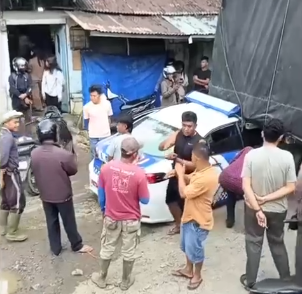 Mobil patwal milik Polda Sumatera Barat (Sumbar) kecelakaan di Lubuk Selasih, Kabupaten Solok, Rabu (3/12). Dok Istimrewa