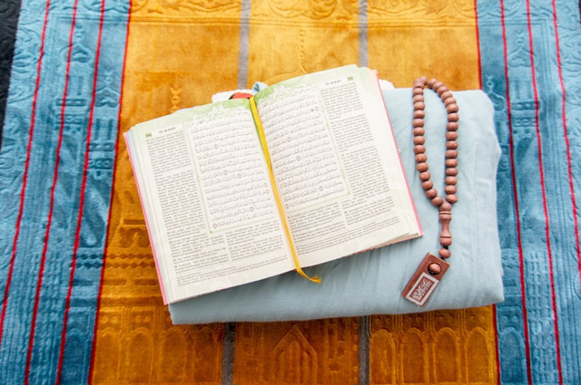 Ilustrasi Mengapa Iman, Islam, dan Ihsan Saling Terkait, Foto:Unsplash/Dwi Asy Syafa'Atul Ulyah