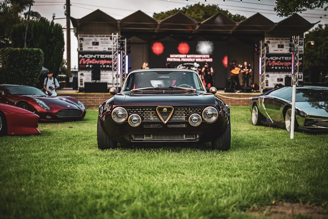 Ilustrasi Harga Tiket IIMS 2026,Foto:Unsplash/Shooting Tyre