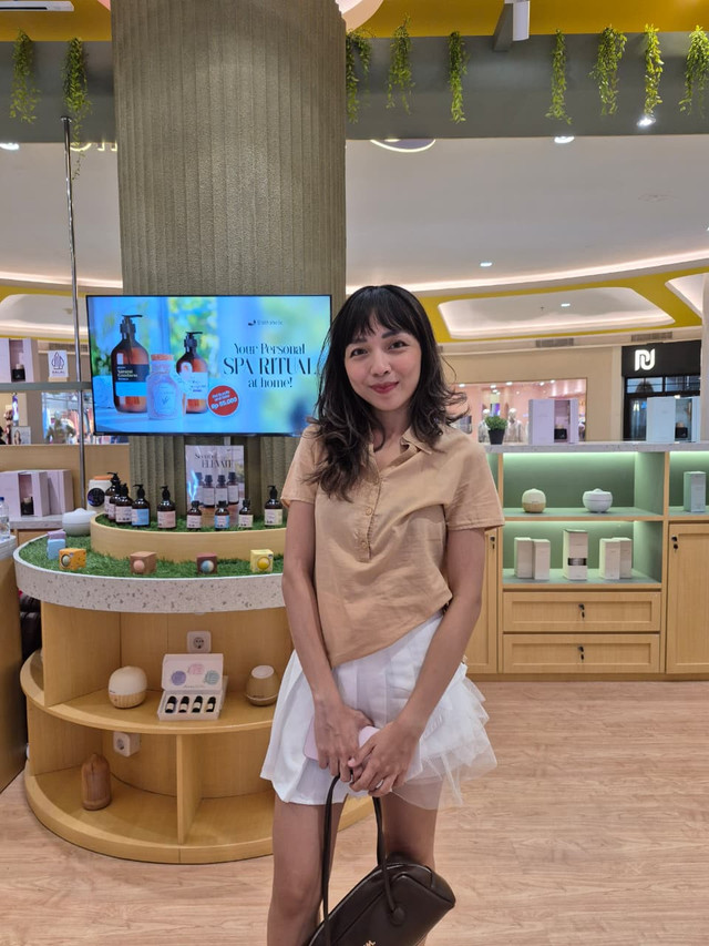 Uwibama ungkap alasan suka menggunakan aromaterapi. Foto: Dok. Istimewa