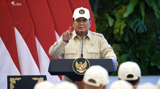 Presiden Prabowo Subianto melepas kontingen Indonesia untuk SEA Games 2025 di Istana Negara, Jakarta, Jumat (5/12/2025). Foto: YouTube/ Sekretariat Presiden