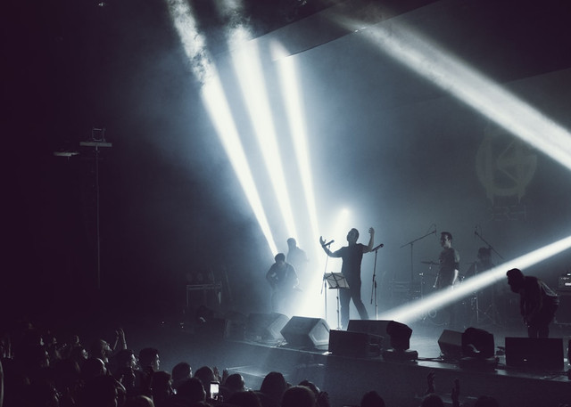 Ilustrasi konser Tulus di Margo City. Foto: Unsplash.com/Sam Moghadam